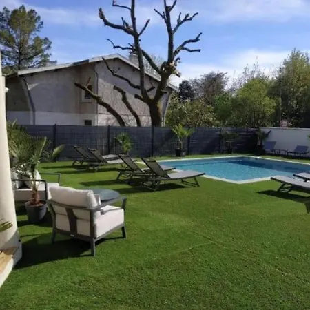 Liebeshotel Lloyd Wright Trévoux